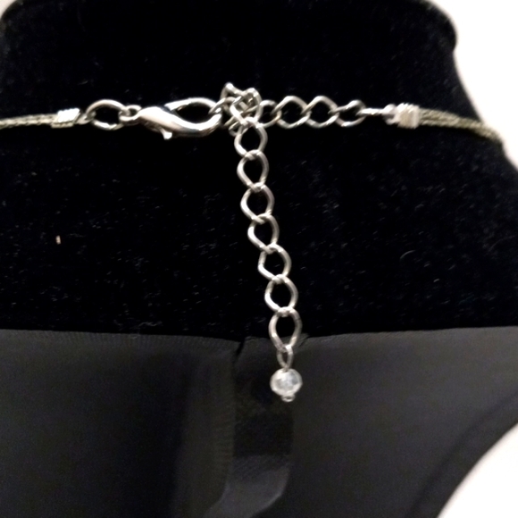 Abalone, Rhinestones, Pearlized Beads on Silver Tone Chain,3 Strand Neckless - Picture 4 of 6